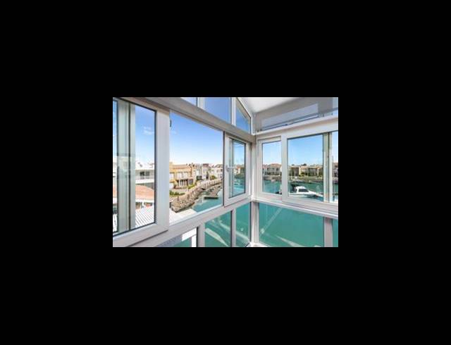 3 BEDROOM APARTMENT FOR SALE IN HARBOUR ISLAND